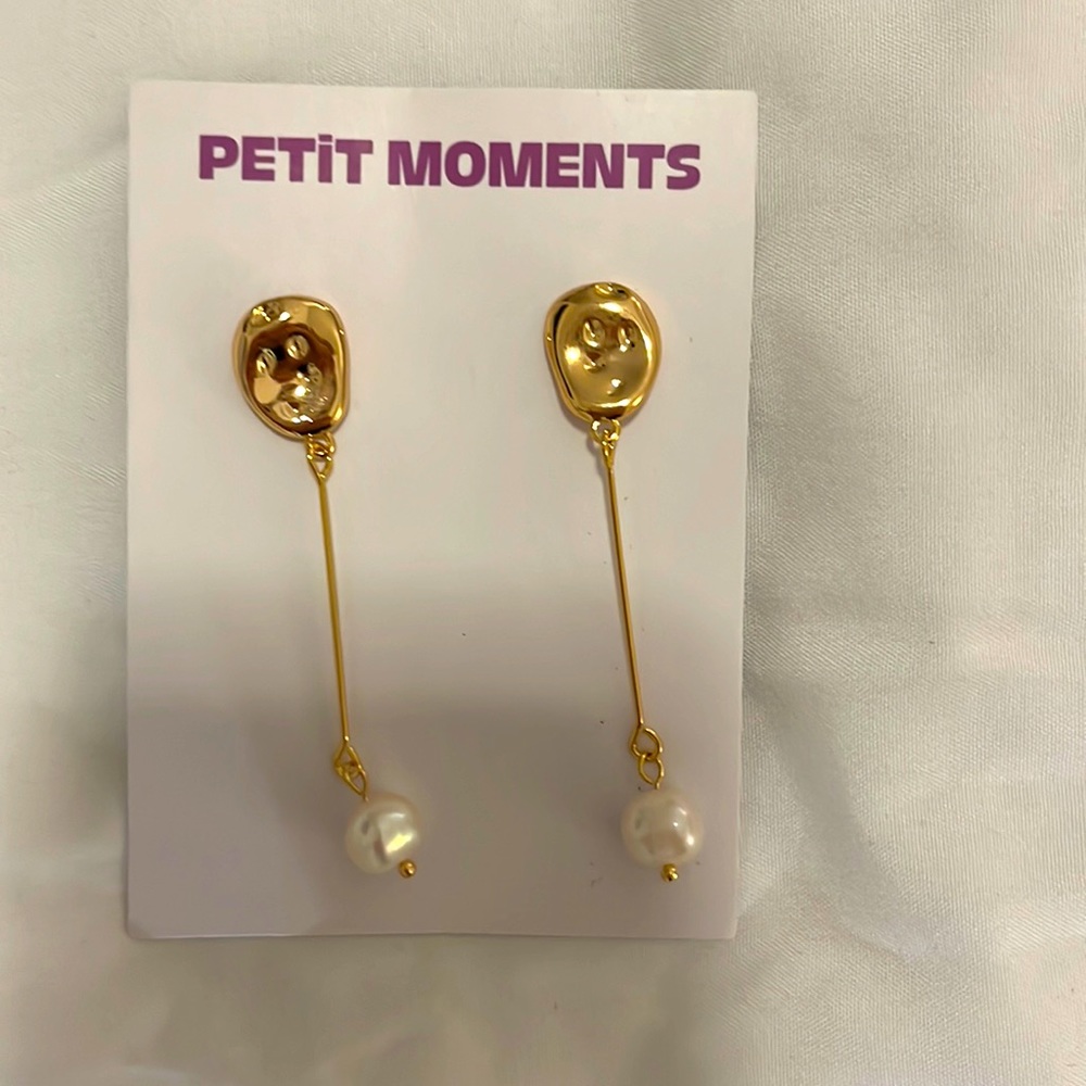 REVOLVE- Kylie Earrings in Gold